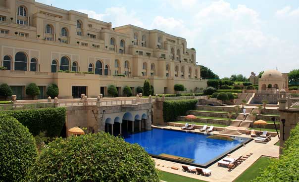Oberoi Amarvillas, Agra, India. Hotel review for families. Swimming pool