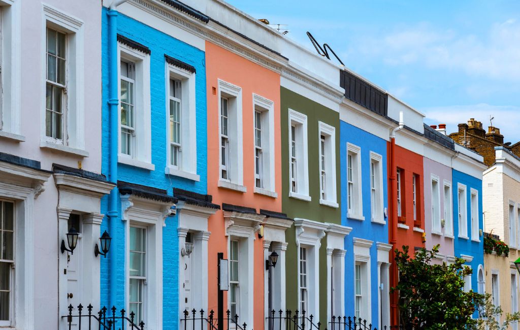 Famous streets in London - Depositphotos